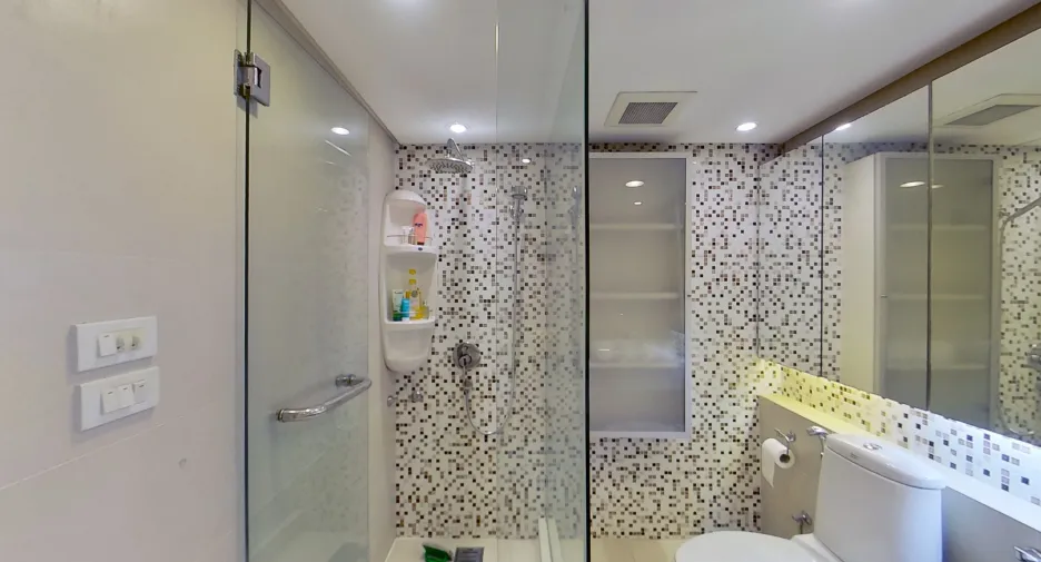 For sale 2 bedrooms condo in Yan Nawa, Bangkok