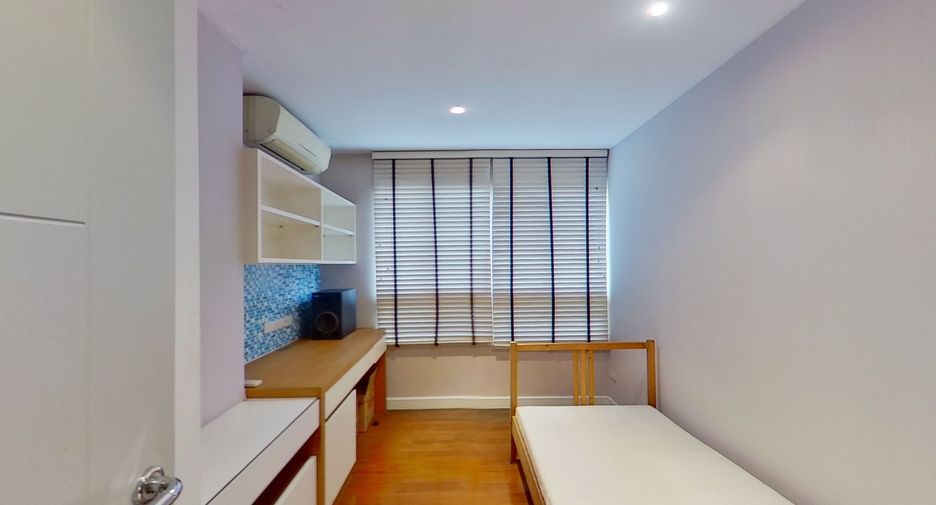 For sale 2 bedrooms condo in Yan Nawa, Bangkok