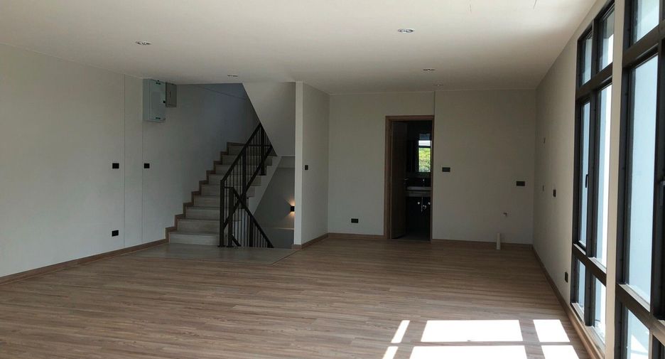 For rent 2 bedrooms townhouse in Thalang, Phuket