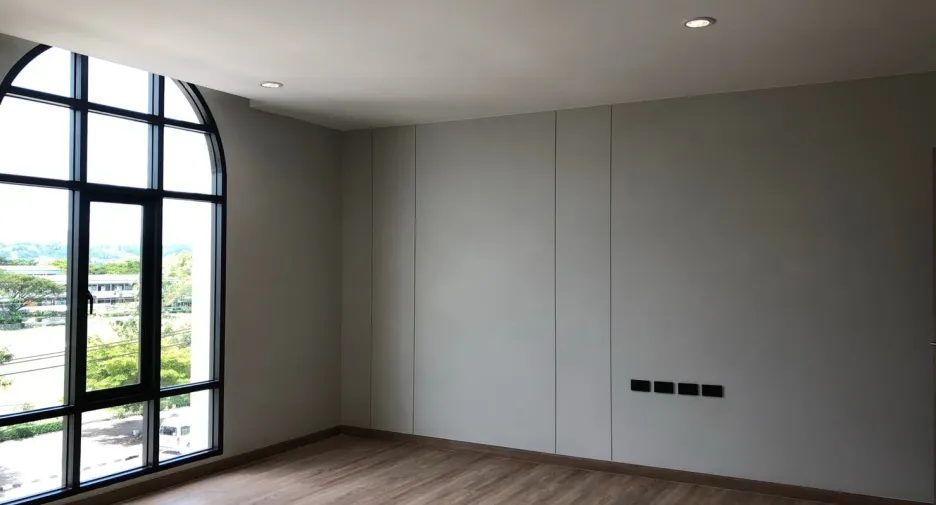 For rent 2 bedrooms townhouse in Thalang, Phuket