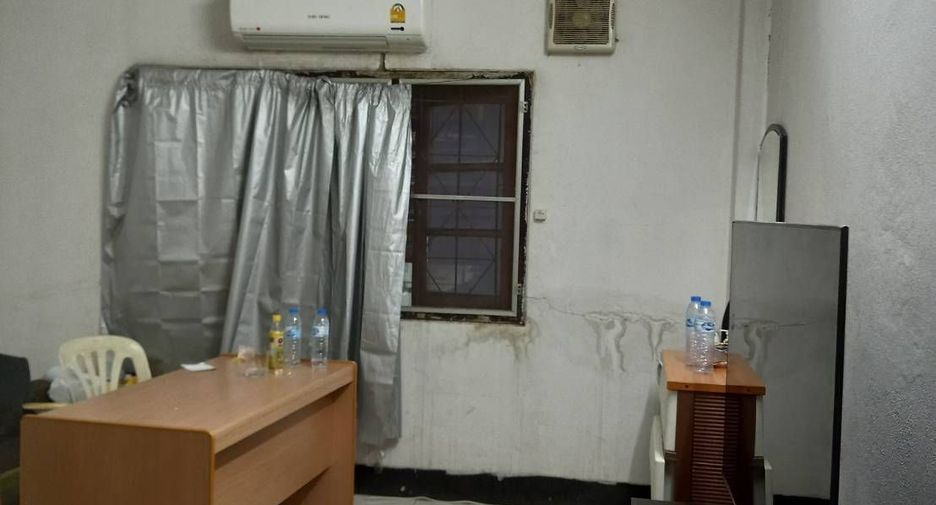 For sale 2 bedrooms townhouse in Mueang Ubon Ratchathani, Ubon Ratchathani