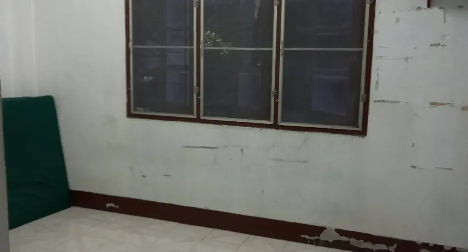 For sale 2 bedrooms townhouse in Mueang Ubon Ratchathani, Ubon Ratchathani