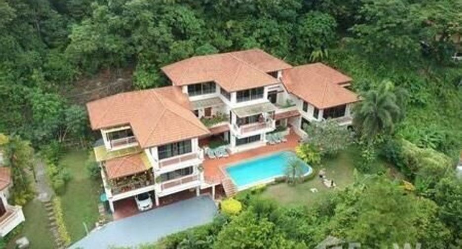For rent 3 bedrooms villa in Mueang Phuket, Phuket