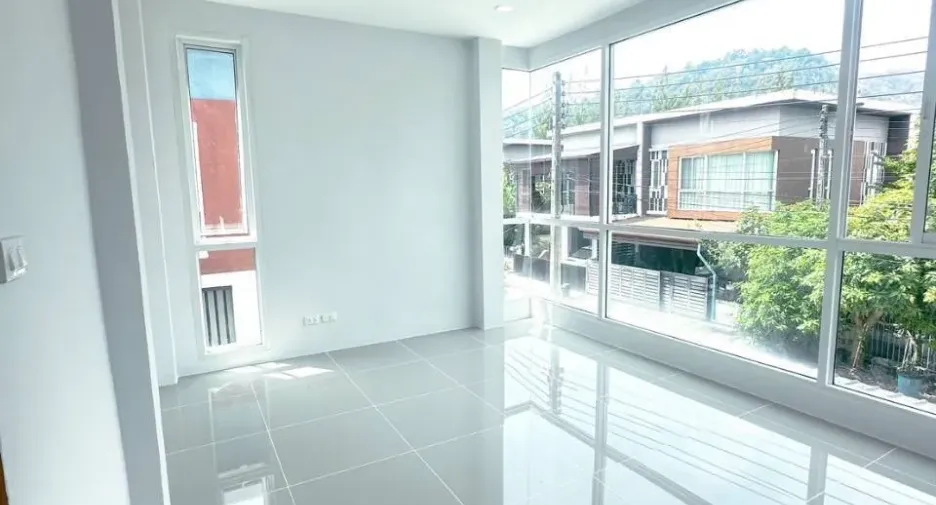 For sale 3 bedrooms townhouse in Mueang Phuket, Phuket