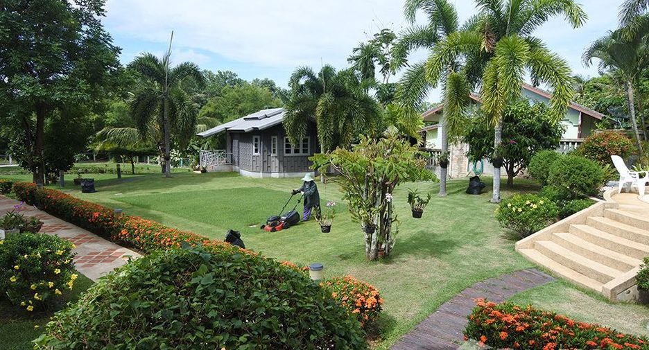 For sale 2 bedrooms villa in Mueang Rayong, Rayong
