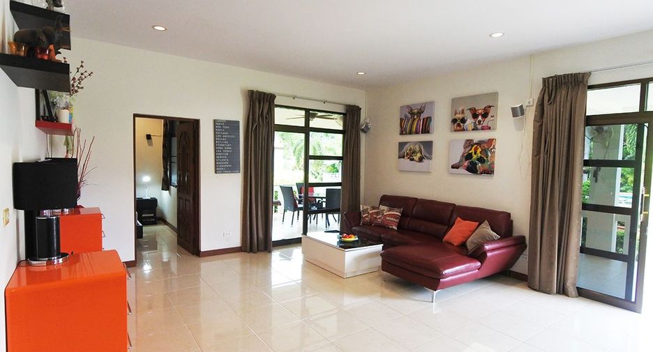For sale 2 bedrooms villa in Mueang Rayong, Rayong