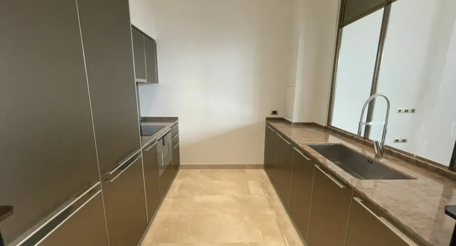 For sale 2 bedrooms condo in Khlong San, Bangkok