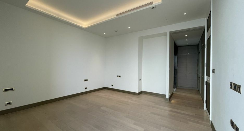 For sale 2 bedrooms condo in Khlong San, Bangkok