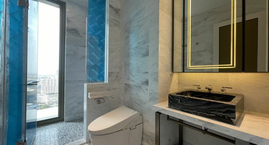 For sale 2 bedrooms condo in Khlong San, Bangkok
