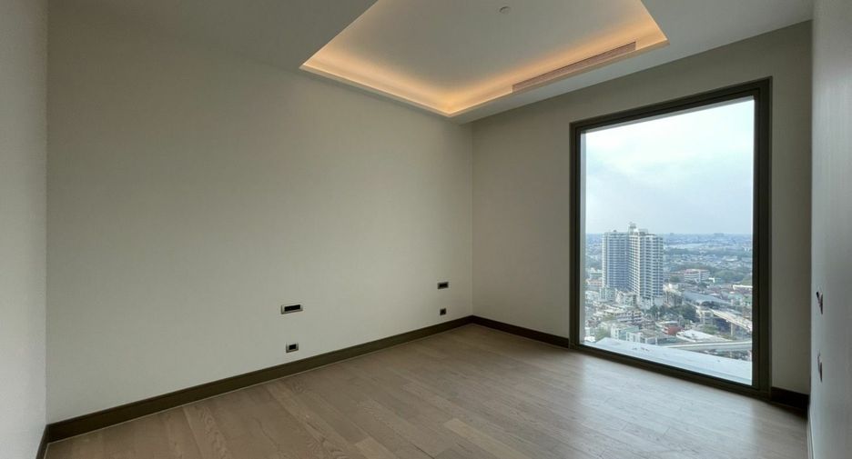 For sale 2 bedrooms condo in Khlong San, Bangkok