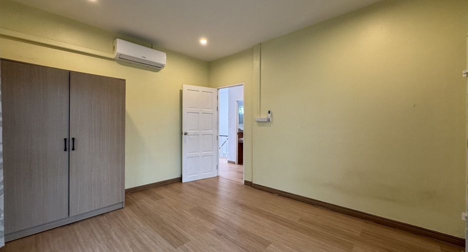 For rent 3 bedrooms house in Mueang Phuket, Phuket
