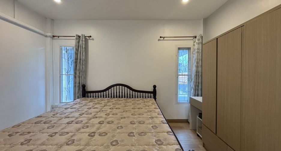 For rent 3 bedrooms house in Mueang Phuket, Phuket