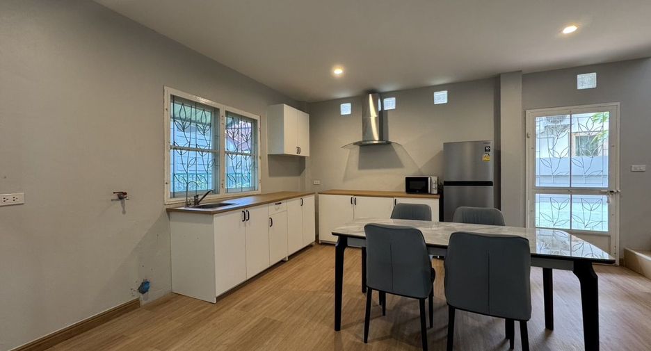 For rent 3 bedrooms house in Mueang Phuket, Phuket