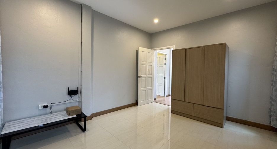For rent 3 bedrooms house in Mueang Phuket, Phuket