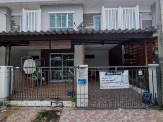 出租 3 卧室 联排别墅 在 Sam Phran, Nakhon Pathom