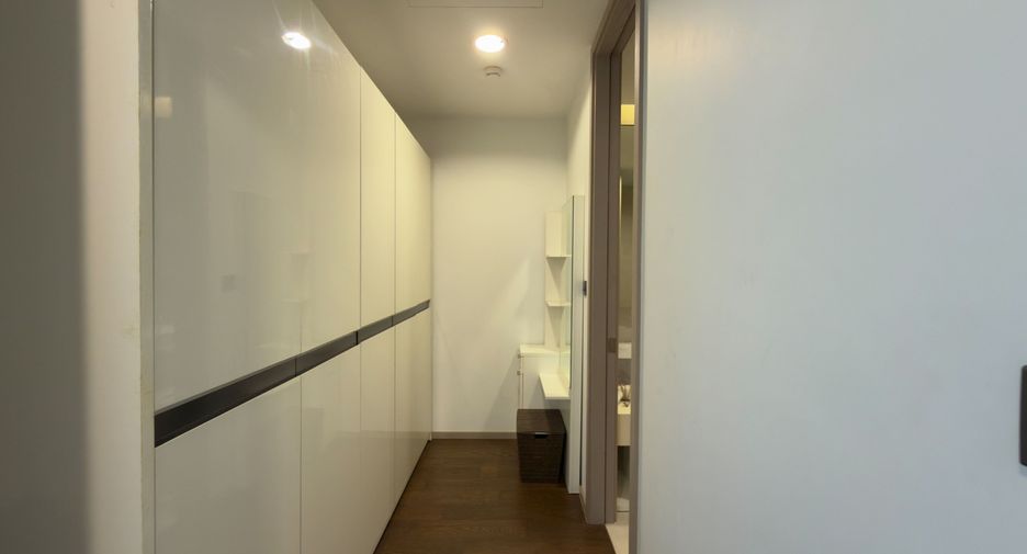 For sale 2 ベッドルーム condo in Sathon, Bangkok