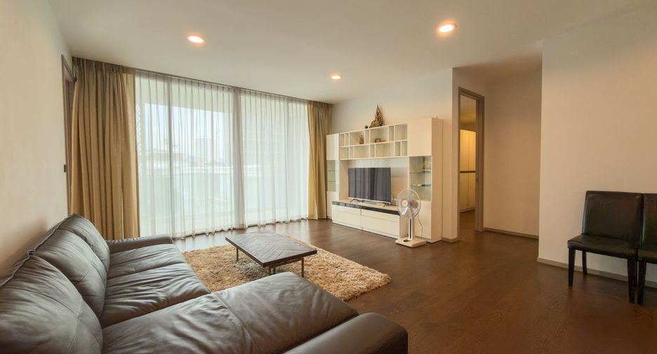 For sale 2 ベッドルーム condo in Sathon, Bangkok