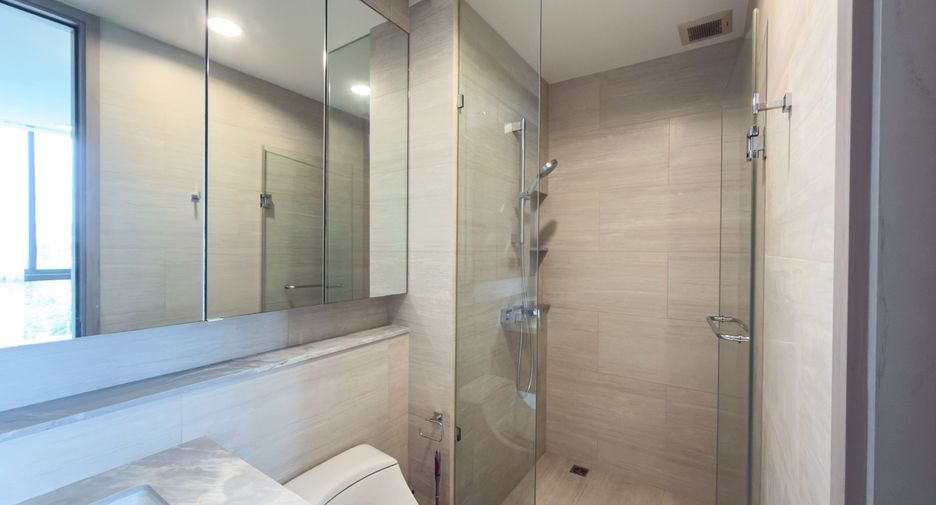 For sale 2 ベッドルーム condo in Sathon, Bangkok