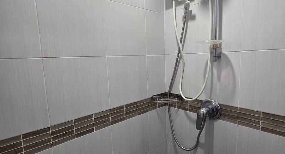 For sale 1 bed condo in Mueang Udon Thani, Udon Thani