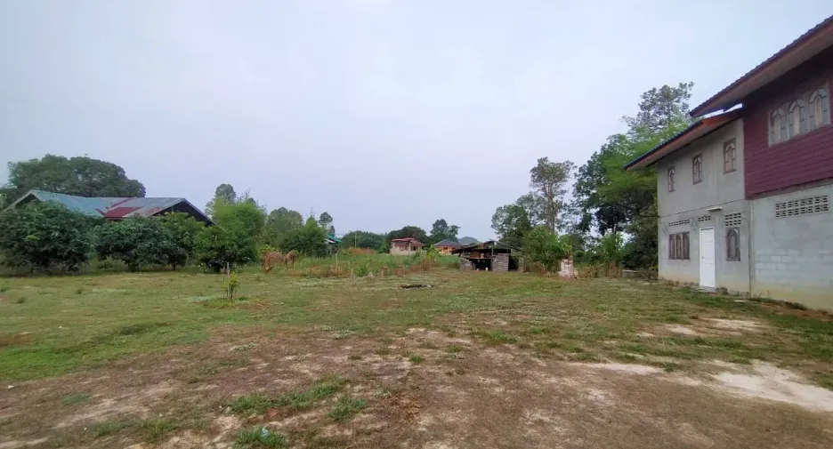 For sale 3 bedrooms house in Mueang Mukdahan, Mukdahan