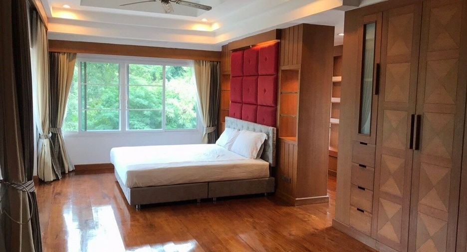 Villa en alquiler de 4 habitaciones en Bang Lamung, Chonburi