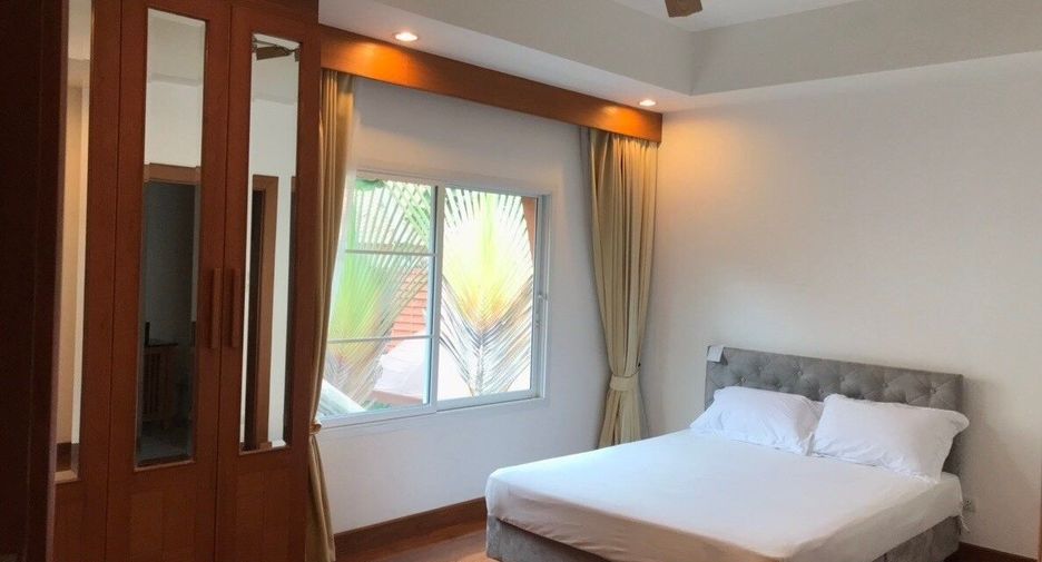 Villa en alquiler de 4 habitaciones en Bang Lamung, Chonburi