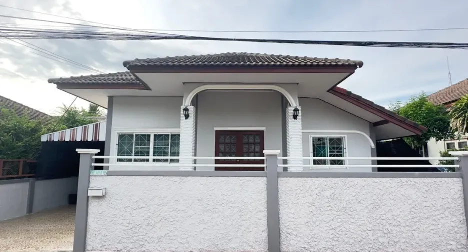 For sale 3 bedrooms house in Mueang Nakhon Sawan, Nakhon Sawan