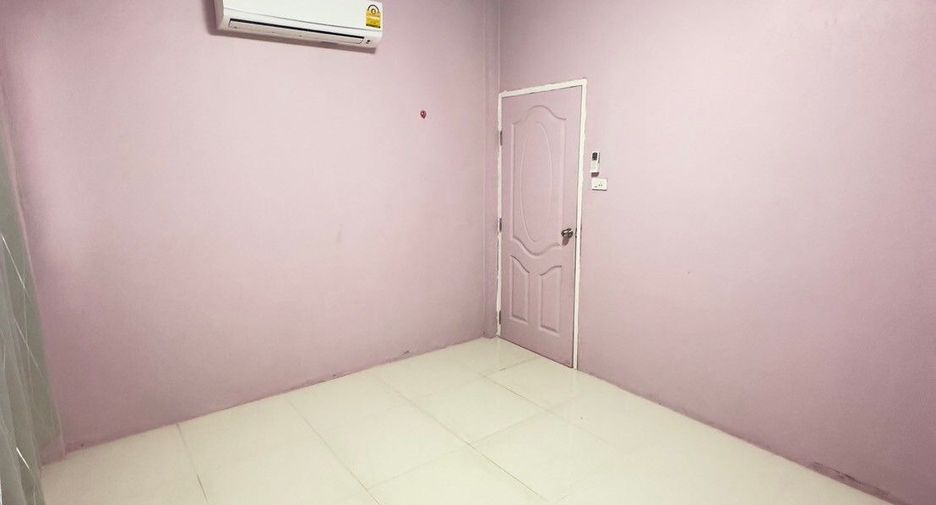 For sale 3 bedrooms house in Mueang Nakhon Sawan, Nakhon Sawan