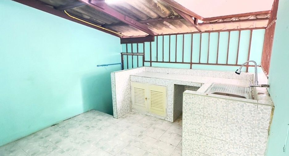 For sale 3 bedrooms house in Mueang Nakhon Sawan, Nakhon Sawan