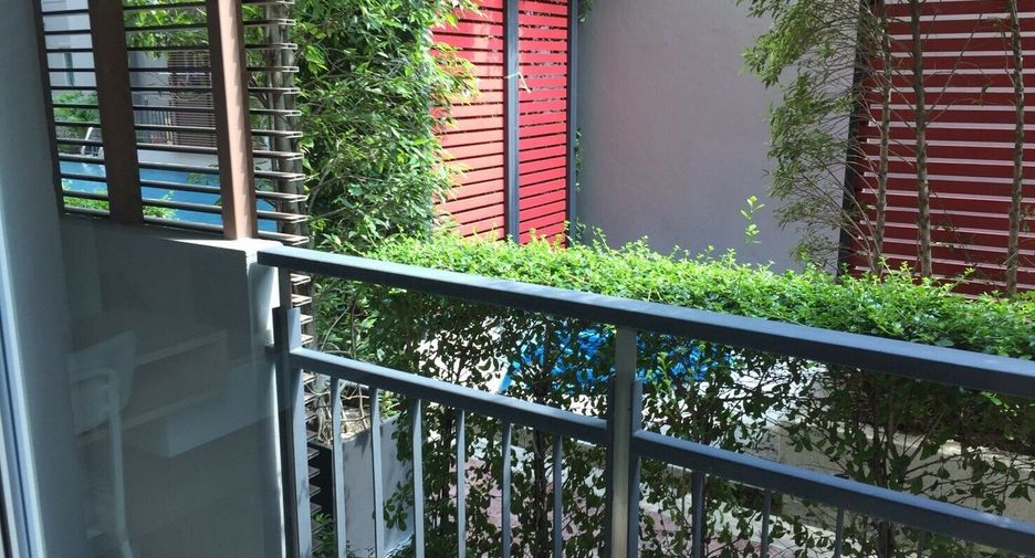 For sale studio condo in Phra Khanong, Bangkok