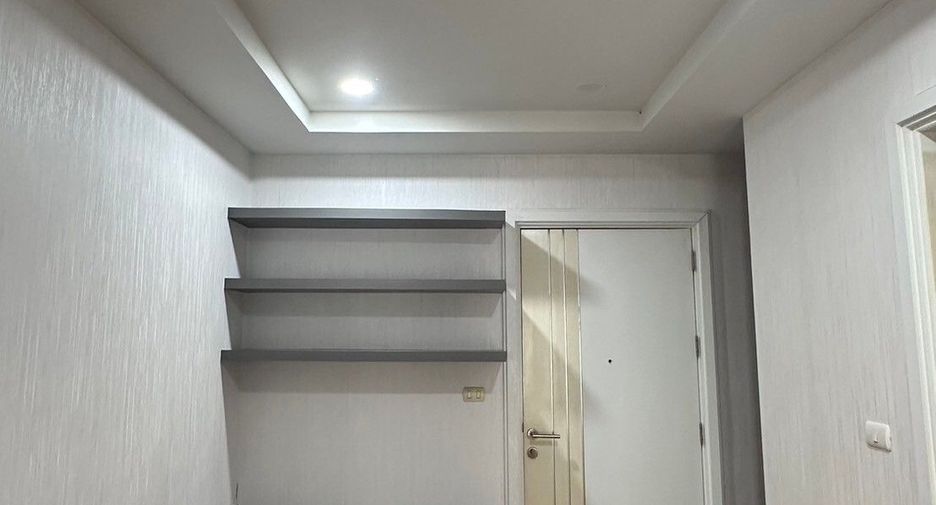 For sale 1 bed condo in Wang Thonglang, Bangkok
