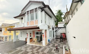 À louer 4 chambres maison à Mueang Phuket, Phuket