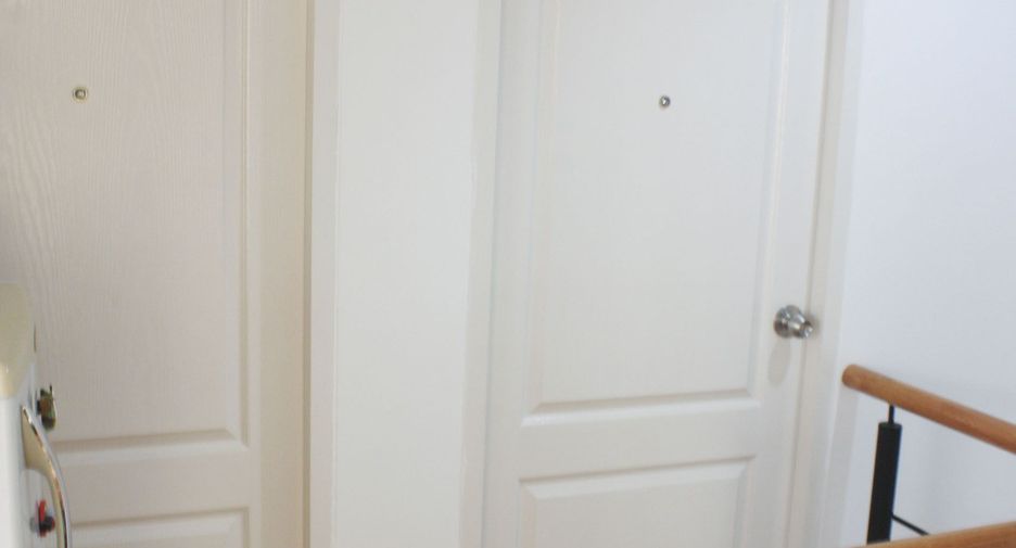 For sale 3 bedrooms townhouse in Nong Khaem, Bangkok