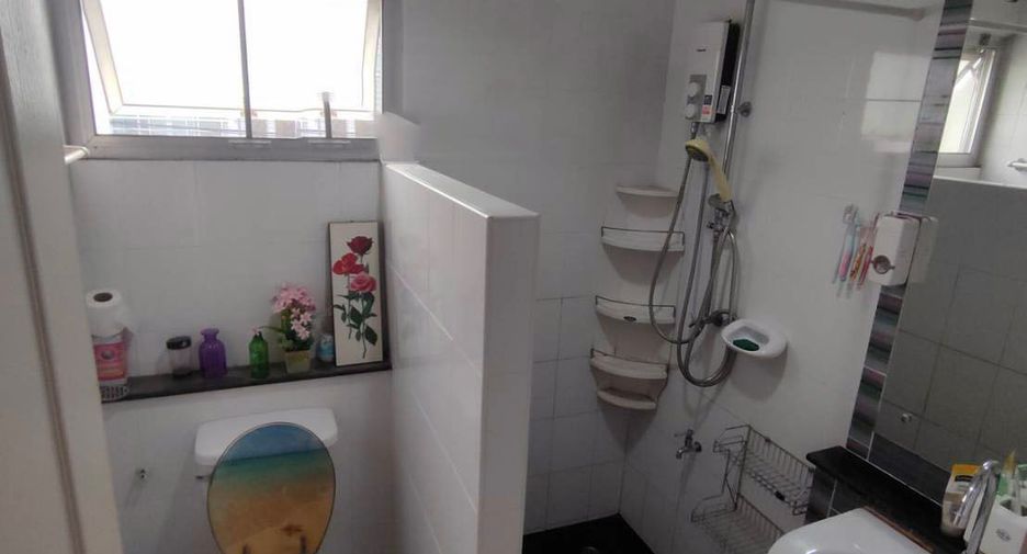 For sale 3 bedrooms townhouse in Nong Khaem, Bangkok