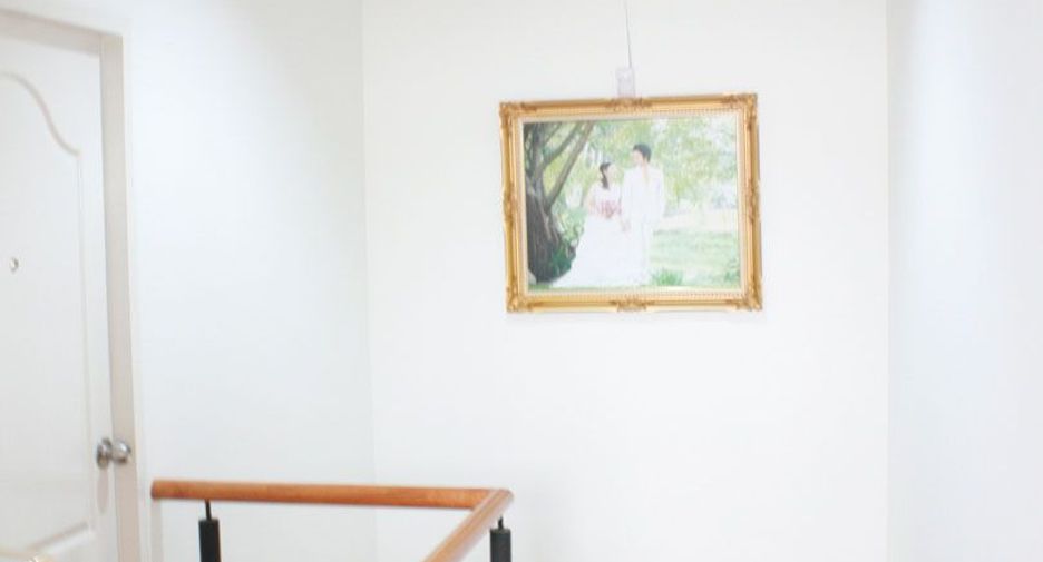 For sale 3 bedrooms townhouse in Nong Khaem, Bangkok