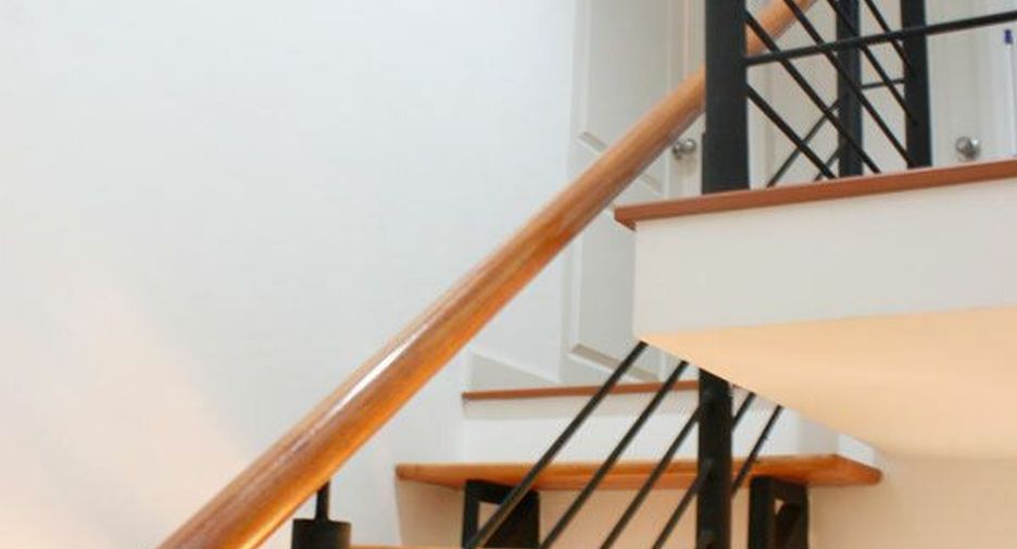 For sale 3 bedrooms townhouse in Nong Khaem, Bangkok