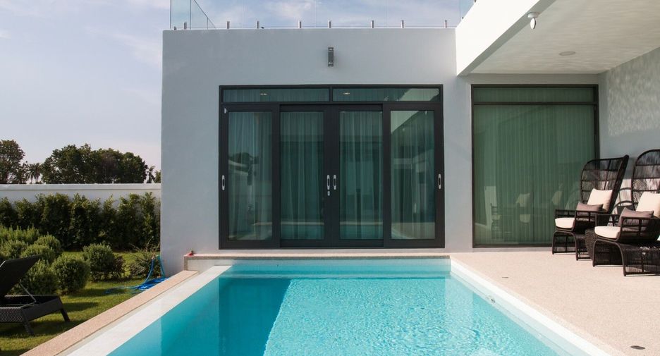 Villa en venta de 6 habitaciones en Bang Lamung, Chonburi