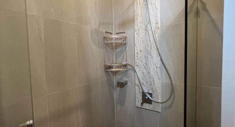 Villa en alquiler de 3 habitaciones en Sattahip, Chonburi