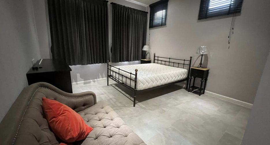 Villa en alquiler de 3 habitaciones en Sattahip, Chonburi