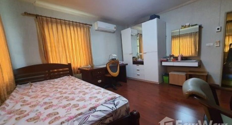 Casa en venta de 4 habitaciones en Bang Khen, Bangkok