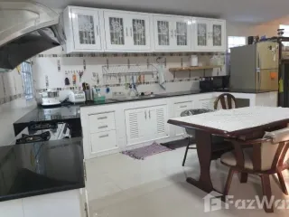 Продажа 4 спальни дом в Банг Кхен, Бангкок