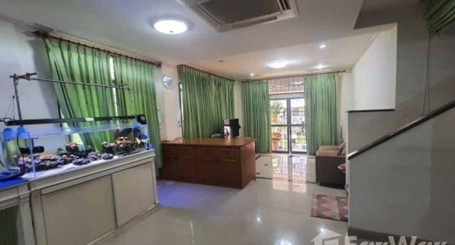 Casa en venta de 4 habitaciones en Bang Khen, Bangkok