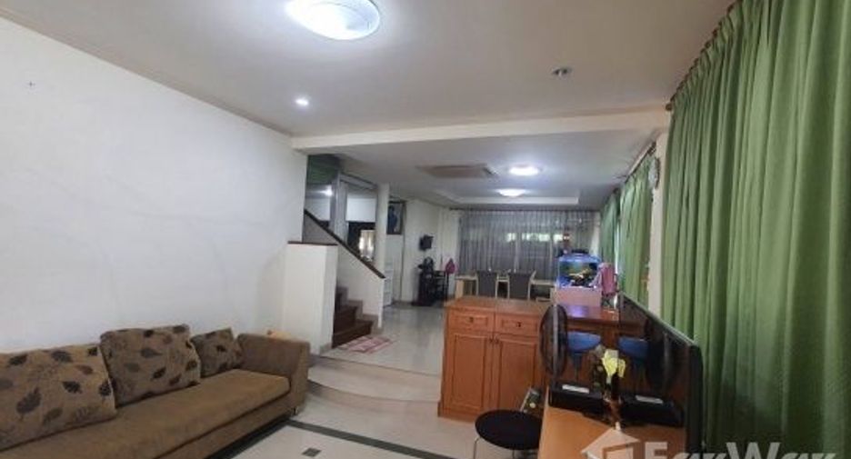For sale 4 bedrooms house in Bang Khen, Bangkok