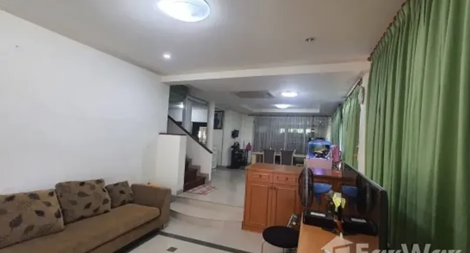 Casa en venta de 4 habitaciones en Bang Khen, Bangkok