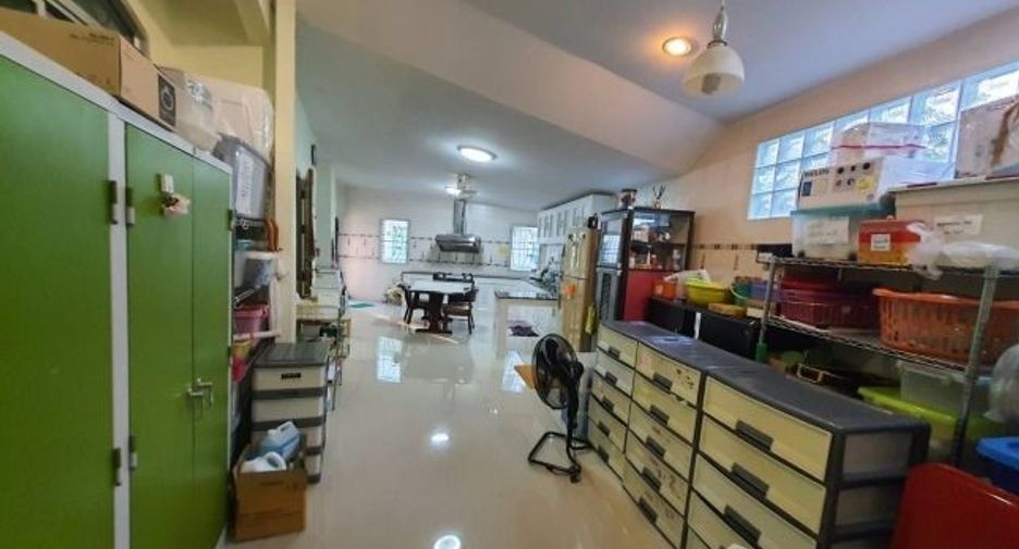 Casa en venta de 4 habitaciones en Bang Khen, Bangkok