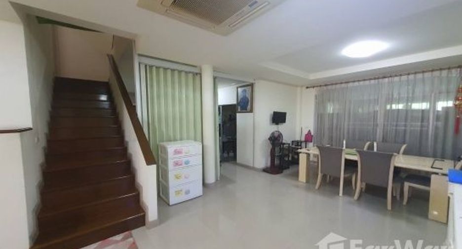 Casa en venta de 4 habitaciones en Bang Khen, Bangkok