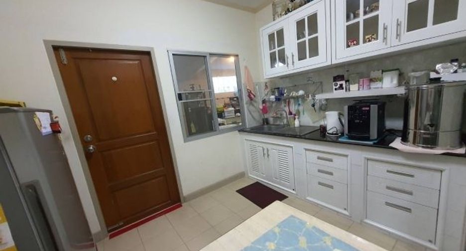 Casa en venta de 4 habitaciones en Bang Khen, Bangkok