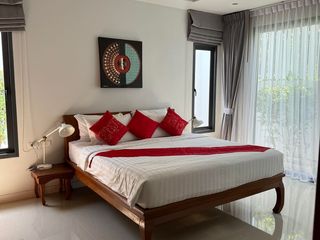 À louer 4 chambres villa à Mueang Phuket, Phuket