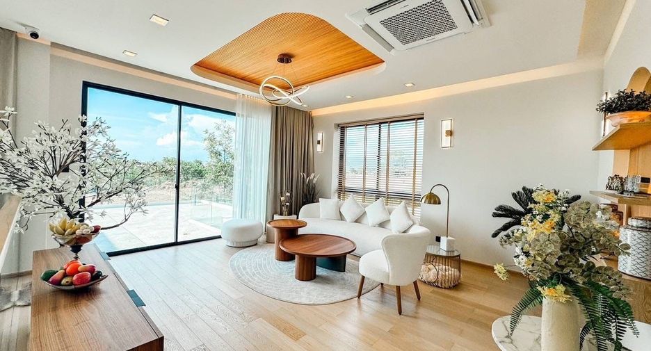 Haus zum Kauf mit 5 Zimmer in Bang Lamung, Chonburi