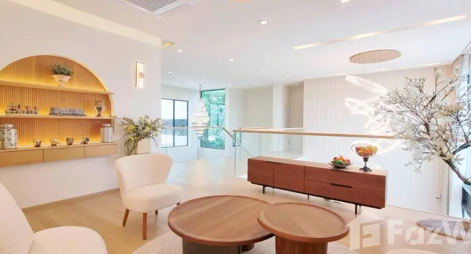 Haus zum Kauf mit 5 Zimmer in Bang Lamung, Chonburi